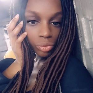 Meet your Posher, Candace